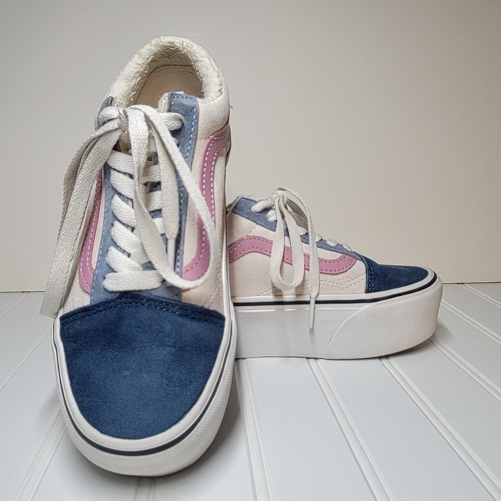 Vans Women's Blue and Pink Casual Sneakers